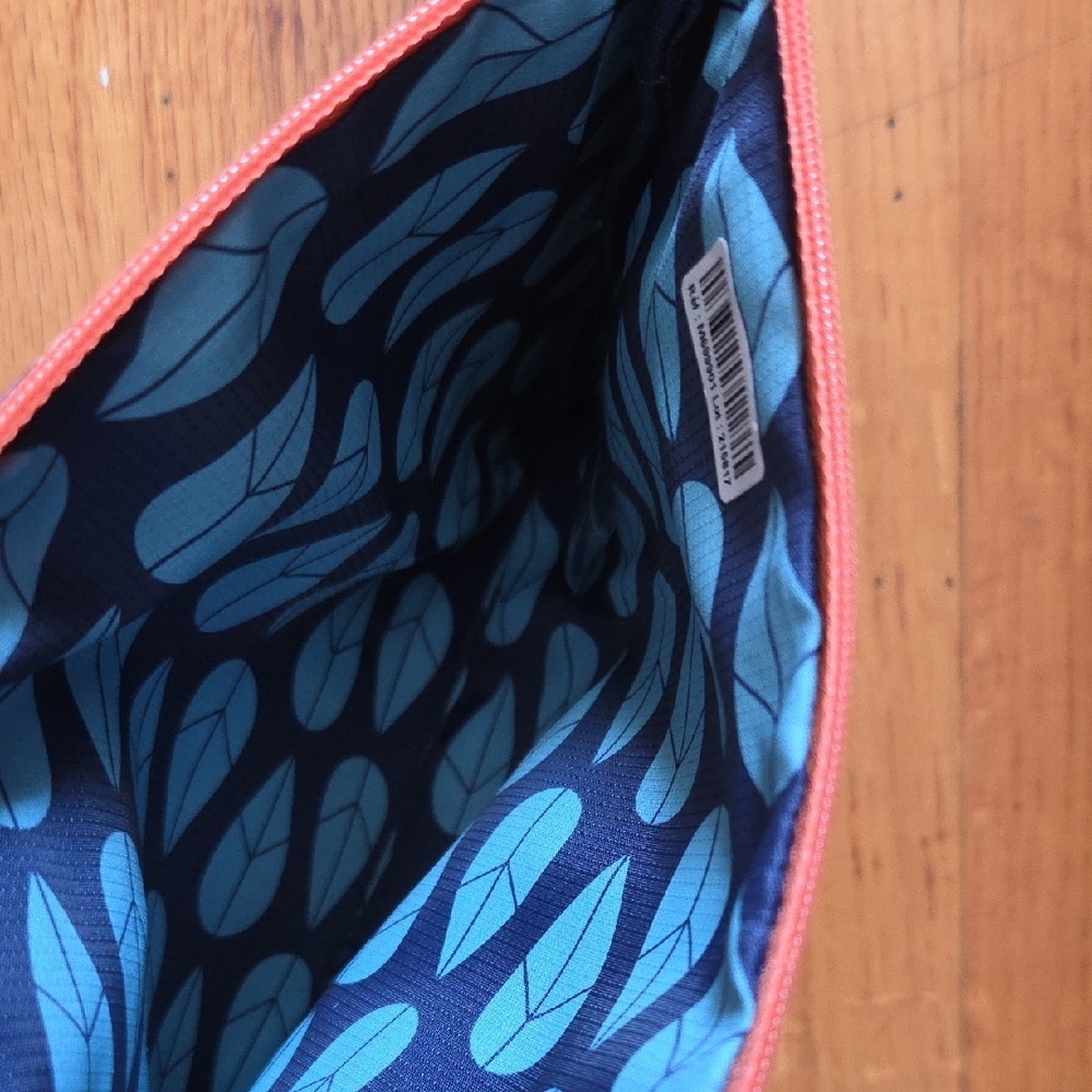 Floral Patterned Pouch - Picture 3 of 3